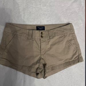 American eagle khaki shorts sz 6